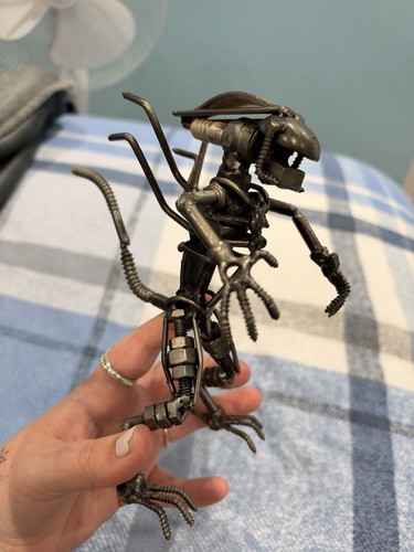 Handmade metal xenomorph - ,