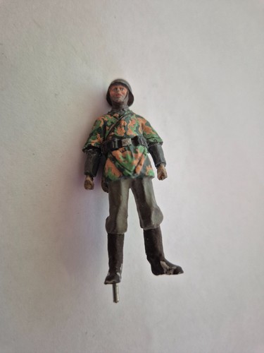 White metal figure - metal,