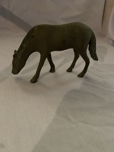 Cast metal figure - cast,
