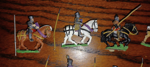 Metal figures medieval - metal,