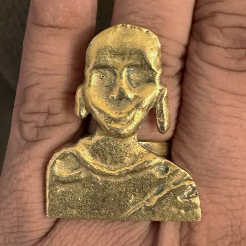 Gold tone metal - statement, ring