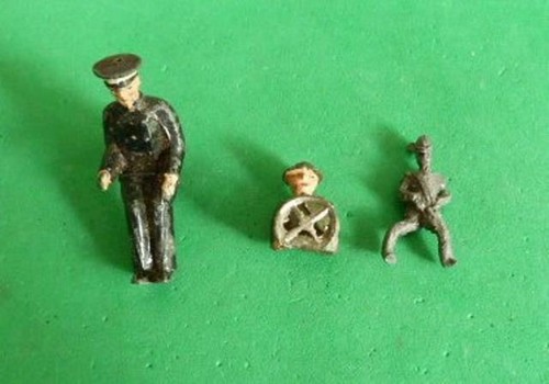 Various metal figures - various,