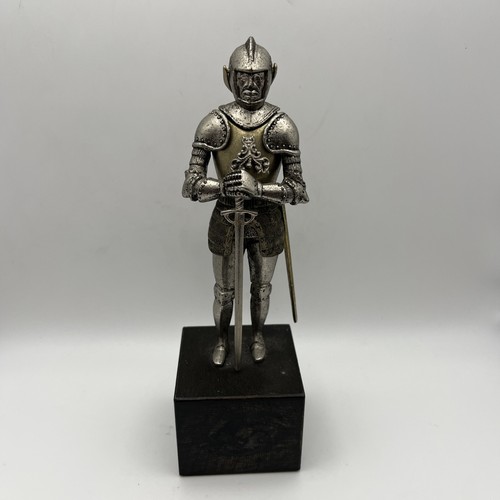 Metal medieval knight - metal,